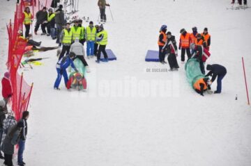 Distracție de iarnă: Peste 6.000 de turiști au participat, în weekend, la Olimpiada Humorului