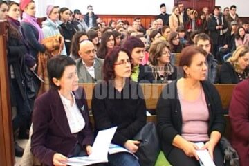 Participanți la prezentarea programului implementat de Penitenciarul Botoșani