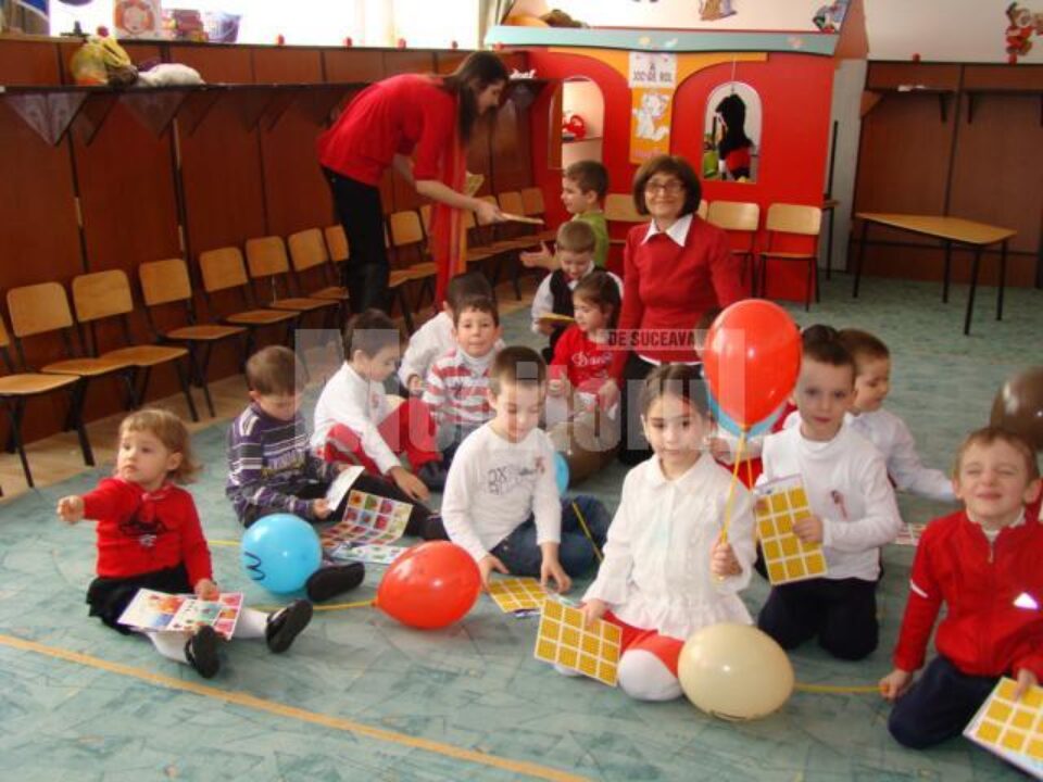 Acțiune: Copiii Grădiniței Nr.7 au fost pentru o zi “mărțișoare în mișcare”