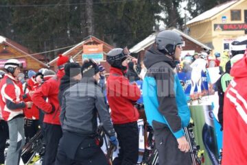Monitori de schi din mai toate statiunile montane din Romania au fost zilele trecute la Vatra Dornei