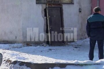 Tâlharii au smuls ușa din perete