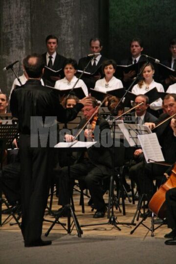 Maestrul Tudor Gheorghe a oferit publicului sucevean un spectacol extraordinar
