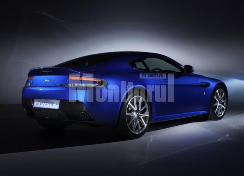 Aston Martin V8 Vantage S Coupe