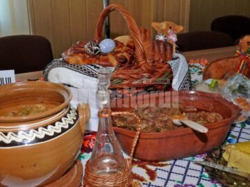 Tradiție: La Ciocănești, a VIII-a ediție a Festivalului Național al Ouălor Încondeiate