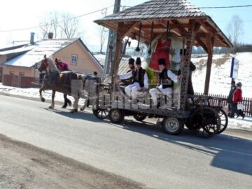 Tradiție: La Ciocănești, a VIII-a ediție a Festivalului Național al Ouălor Încondeiate