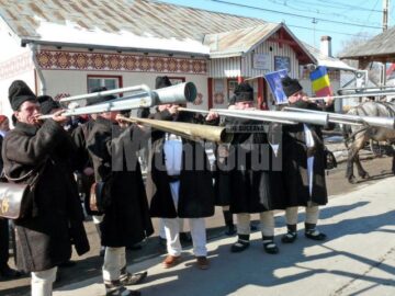 Tradiție: La Ciocănești, a VIII-a ediție a Festivalului Național al Ouălor Încondeiate