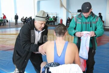 Lupte greco-romane: LPS Suceava pornește la drum cu șanse pentru turneul final