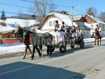 Tradiție: La Ciocănești, a VIII-a ediție a Festivalului Național al Ouălor Încondeiate