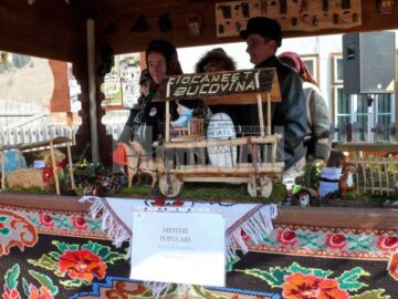 Tradiție: La Ciocănești, a VIII-a ediție a Festivalului Național al Ouălor Încondeiate