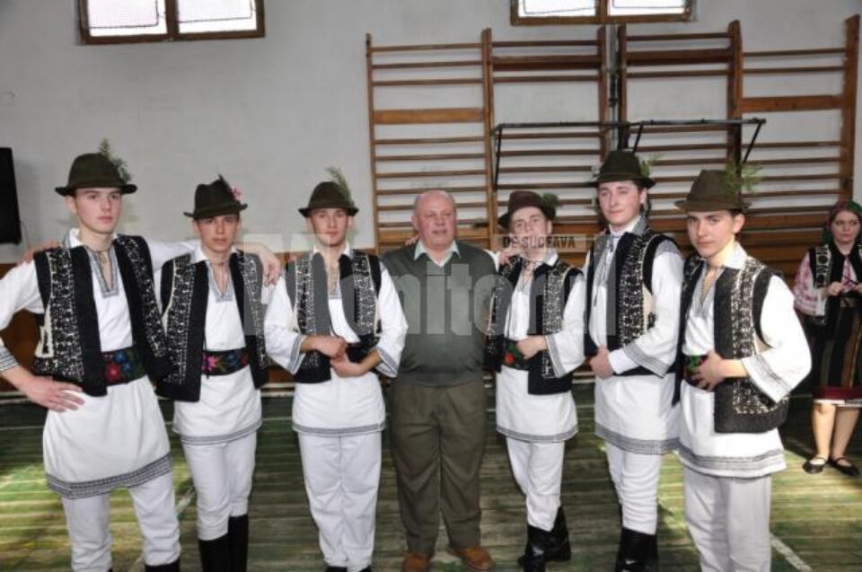 Spectacol dedicat femeilor, la Colegiul Economic Suceava