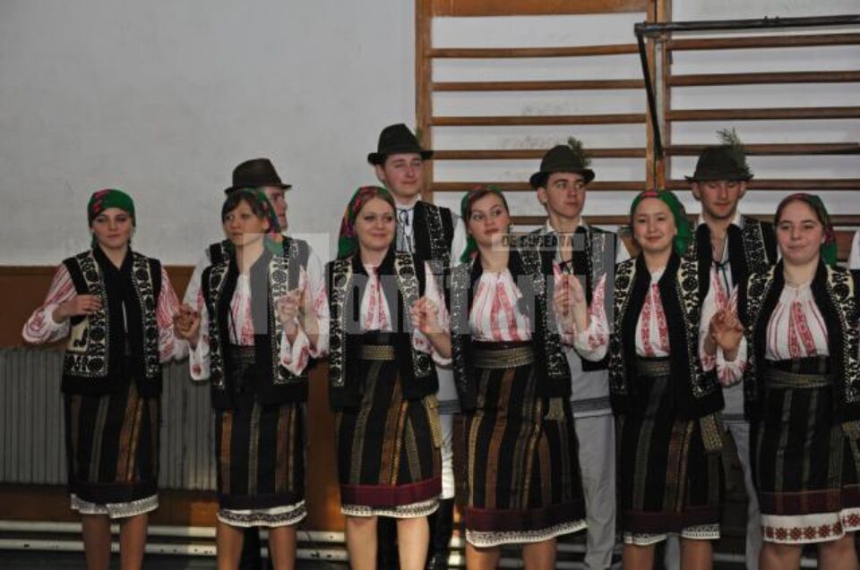 Ansamblul folcloric „Bucovina” al Colegiul Economic