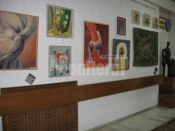 Expoziția de pictură și tapiserie „Armonii de primăvară”