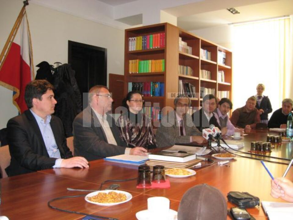 Conferința de presă organizată la Dom Polski