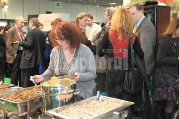 Vizitatorii au putut să cunoască atât oferta turistică a Bucovinei cât și obiceiurile, tradițiile, dar să și deguste din produsele tradiționale din această zonă