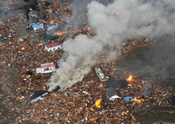 Costurile seismului din Japonia pentru firmele de asigurări ar putea atinge 34,6 miliarde de dolari (foto: AP Photo/Kyodo News)