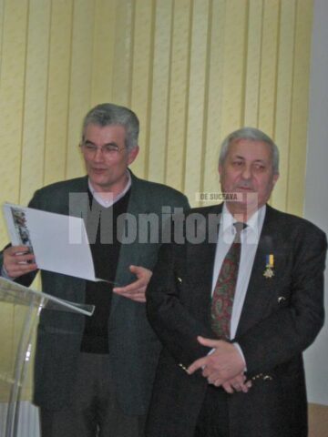 Înmânarea Diplomei de excelență din partea Direcției pentru Cultură de către consilierul superior Ion Ilișescu