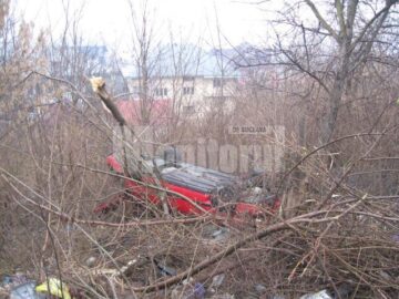 Având în vedere cum s-a petrecut accidentul se poate spune că șoferul a avut mare noroc că a scăpat fără leziuni