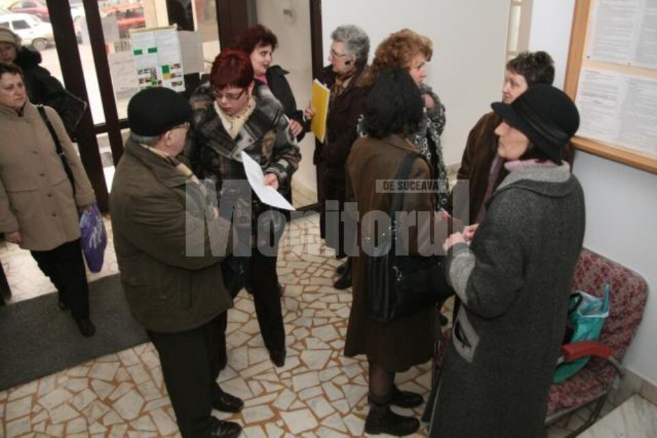 50 de doctori s-au adunat ieri la sediul DSP, unde au solicitat documentația care le permite să profeseze în alte țări