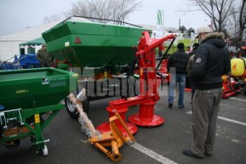 Mașini și utilaje agricole expuse la Agro Expo Bucovina
