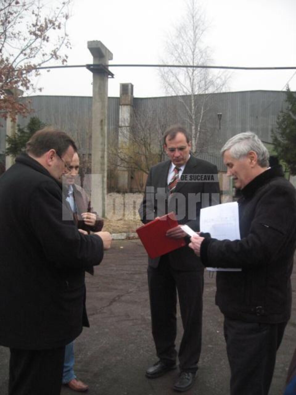 Reprezentanții firmei germane au vizitat hala în care va funcționa fabrica de cabluri la Suceava