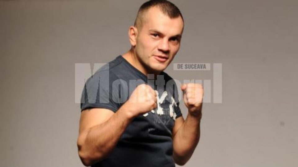 Ionuț Atodiresei s-a impus în gala de la Râmnicu Vâlcea