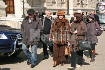 Miting spontan al profesorilor greviști