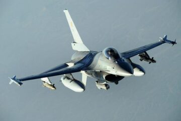 Un detașament de patru avioane de vânătoare belgiene de tip F-16 a început luni o primă misiune în cadrul intervenției coaliției internaționale în Libia