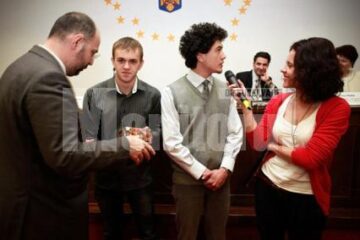 “Pentru o viață sănătoasă, citiți cel puțin o oră pe zi!”