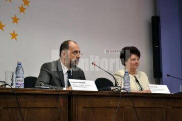 “Pentru o viață sănătoasă, citiți cel puțin o oră pe zi!”