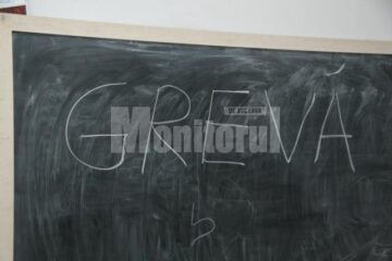 Protest: Greva profesorilor continuă, elevii rămân acasă