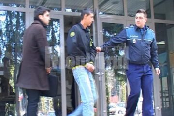 Ieri, polițiștii l-au dus pe Andrei Roman la sediul Parchetului de pe lângă Judecătoria Suceava