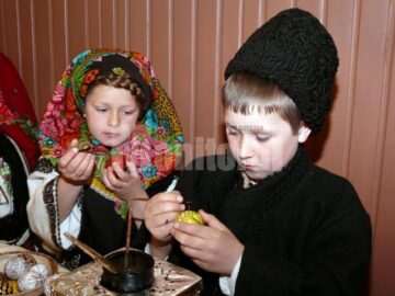 La Căminul Cultural din Paltinu s-a desfășurat Concursul interjudețean “Oul închistrit”