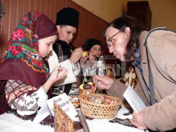 La Căminul Cultural din Paltinu s-a desfășurat Concursul interjudețean “Oul închistrit”