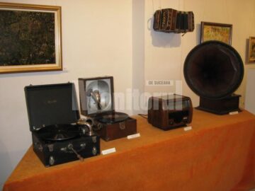 Expoziția Instantanee tehnice