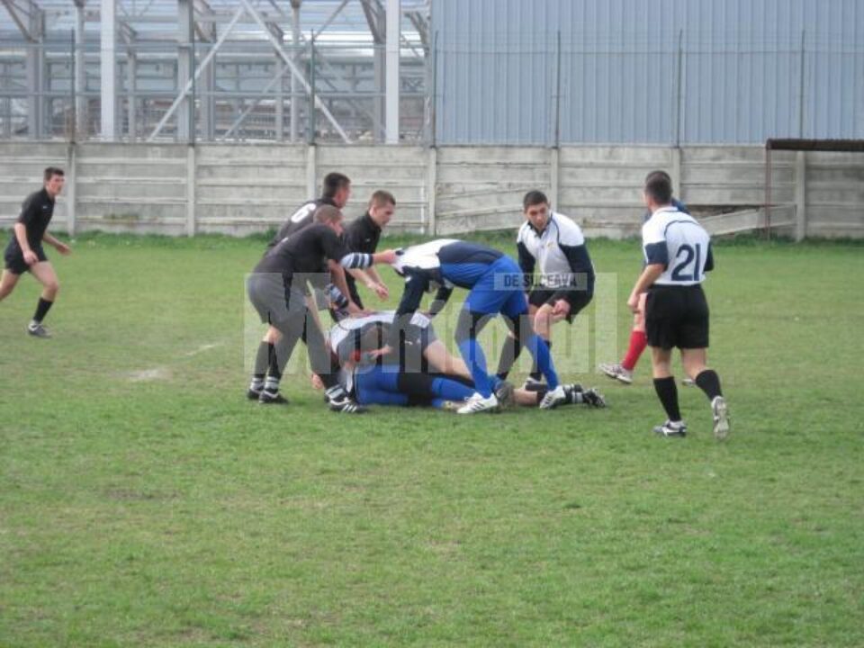 Humorenii de la Colegiul Alexandru cel Bun (echipament negru) s-au calificat mai departe, la faza pe zonă