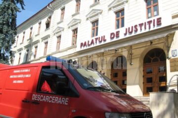 A ieșit pe geamul din antecamera președintelui Curții de Apel Suceava