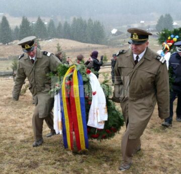 Coroana trimisă de Președinția României