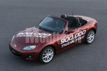 Mazda a livrat modelul MX-5 cu numărul 900.000