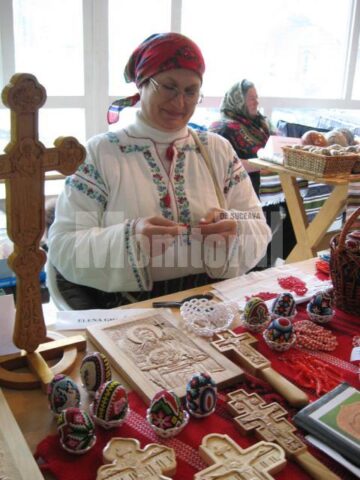 Elena Gheorghian, realizatoarea podoabelor din mărgele