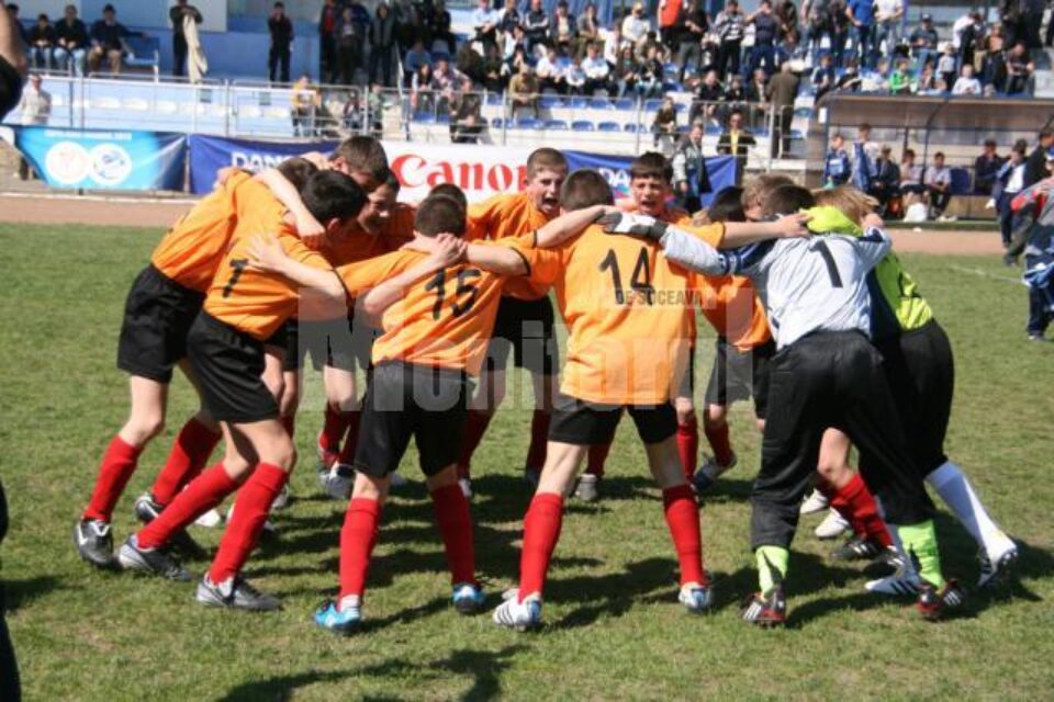 Cupa Hagi Danone de anul trecut a reprezentat o bună propagandă pentru sportul rege Cupa Hagi Danone de anul trecut a reprezentat o bună propagandă pentru sportul rege