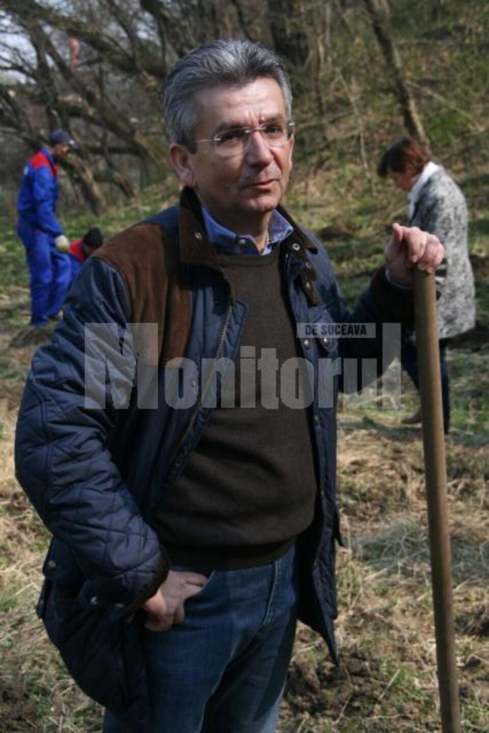 Philip Rozopol și comisarii de mediu, plantând viitorii arbori din parcul Șipote