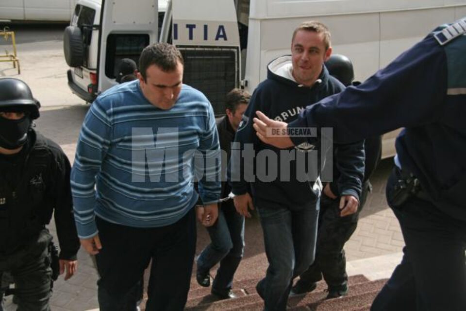 Florin Sticleț (stânga) și Daniel Barbă (dreapta)