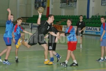 Echipa de handbal juniori IV a LPS Suceava s-a calificat la turneul semifinal în urma turneului din sala LPS