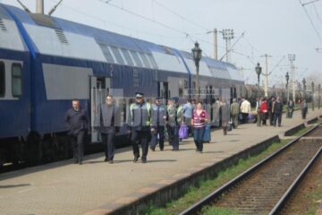 Călătorii au fost avertizați prin stație să-și cumpere bilete de călătorie