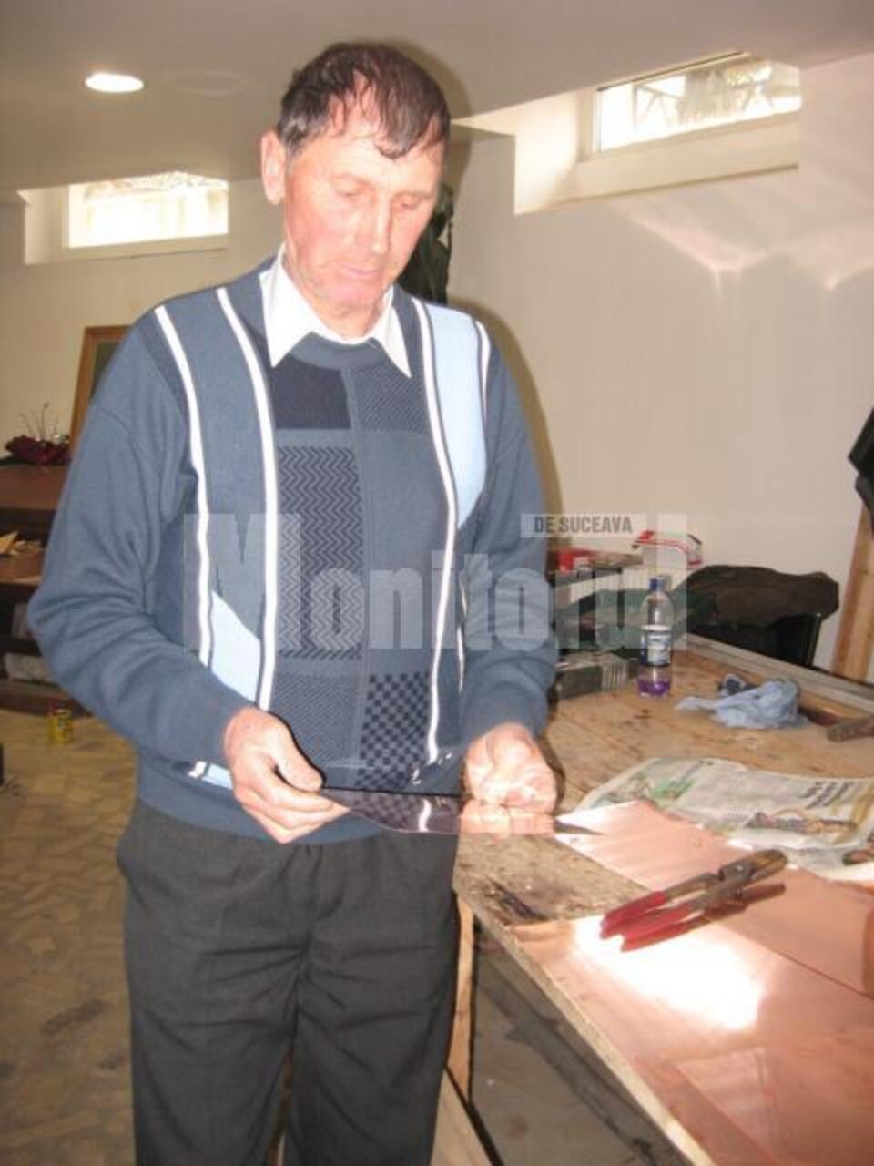 Vasile Senciuc a acoperit cu tablă peste 50 de biserici și catedrale din toată țara Vasile Senciuc a acoperit cu tablă peste 50 de biserici și catedrale din toată țara
