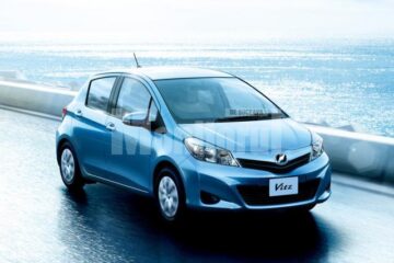 Toyota Yaris -(Vitz)