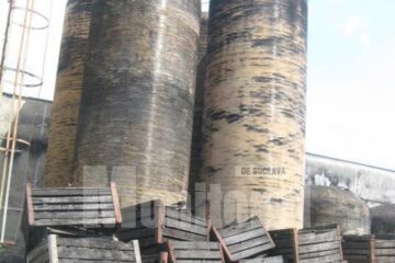 Pomicola Fălticeni vrea să scape de câteva sute de tone de distilat de mere