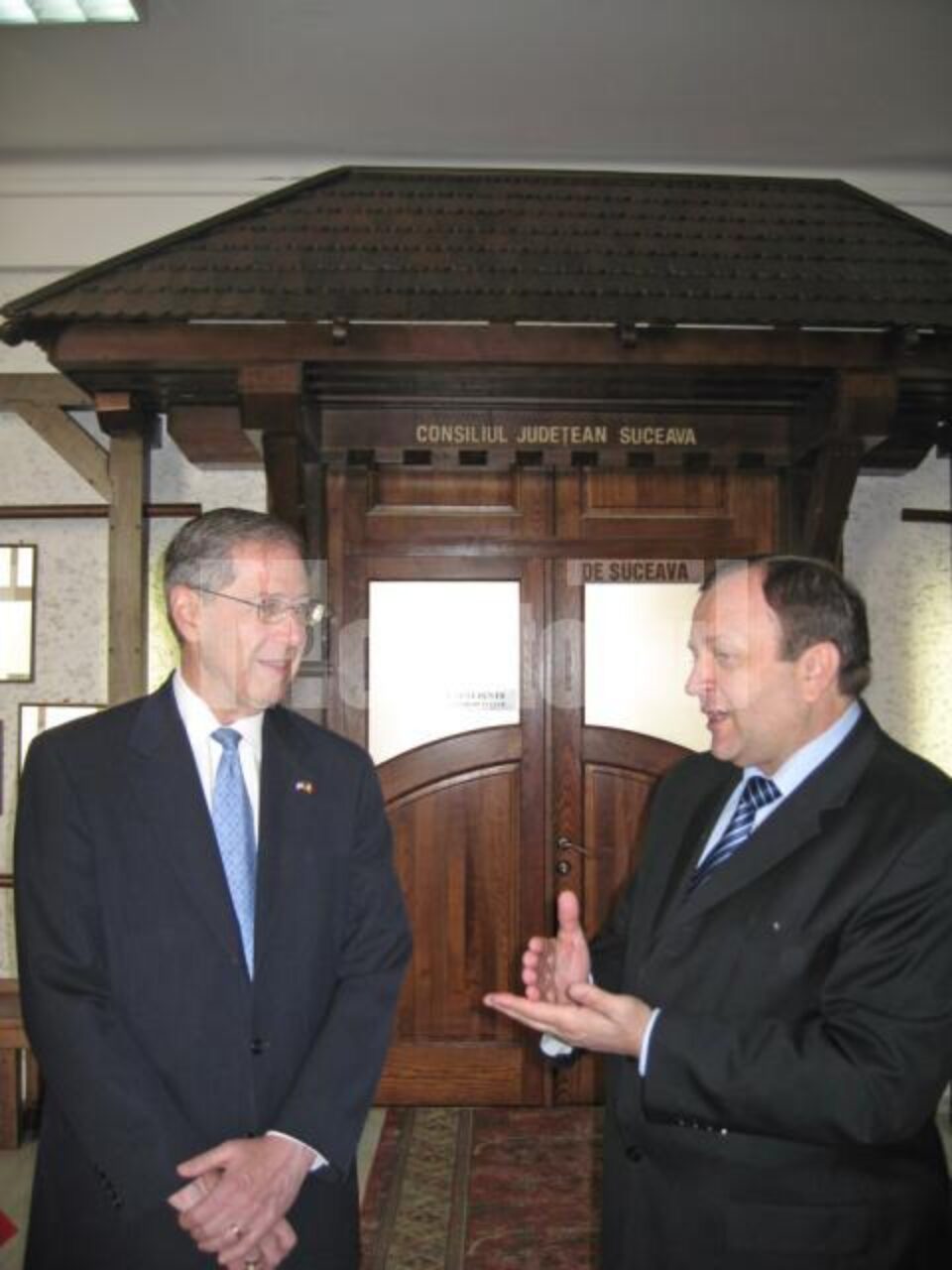 Ambasadorul SUA, Mark Gitenstein, s-a întâlnit cu președintele CJ Suceava, Gheorghe Flutur