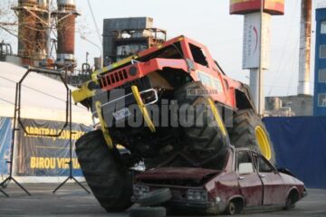 Extrem Cascaders Team va mai susține două spectacole, astăzi și mâine, de la ora 15.00