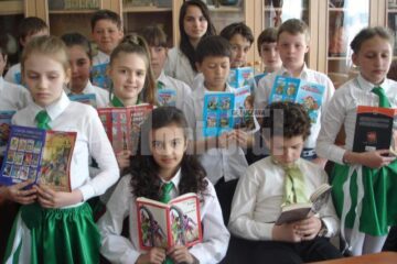 „Maratonul de lectură” de la Școala cu clasele I - VIII Nr. 1 Gura Humorului